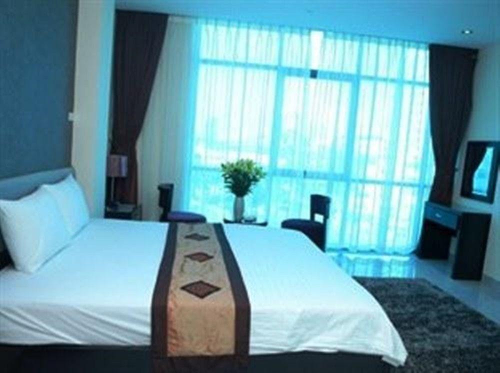 Phu Nhuan Hotel Hanoi Exterior photo